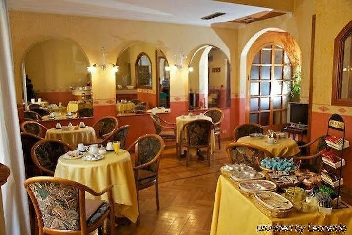 Hotel Trinita Dei Monti 로마